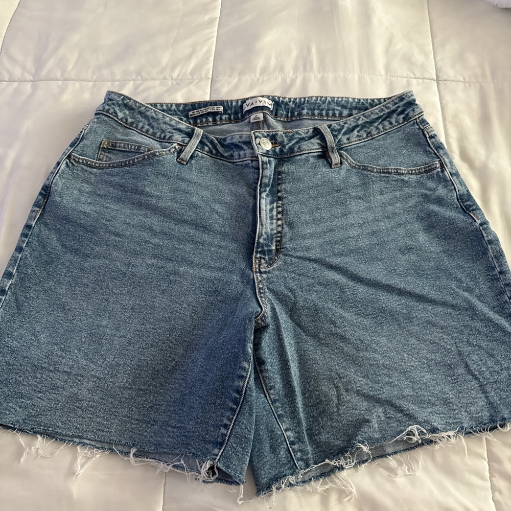 Ava & Viv High Rise Relaxed Bermuda Short